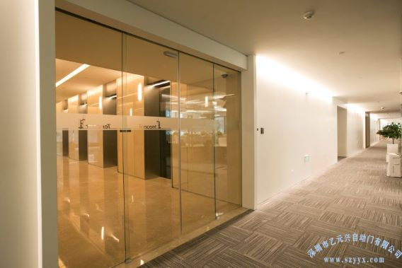 钢化玻璃樱桃成人黄色视频APP